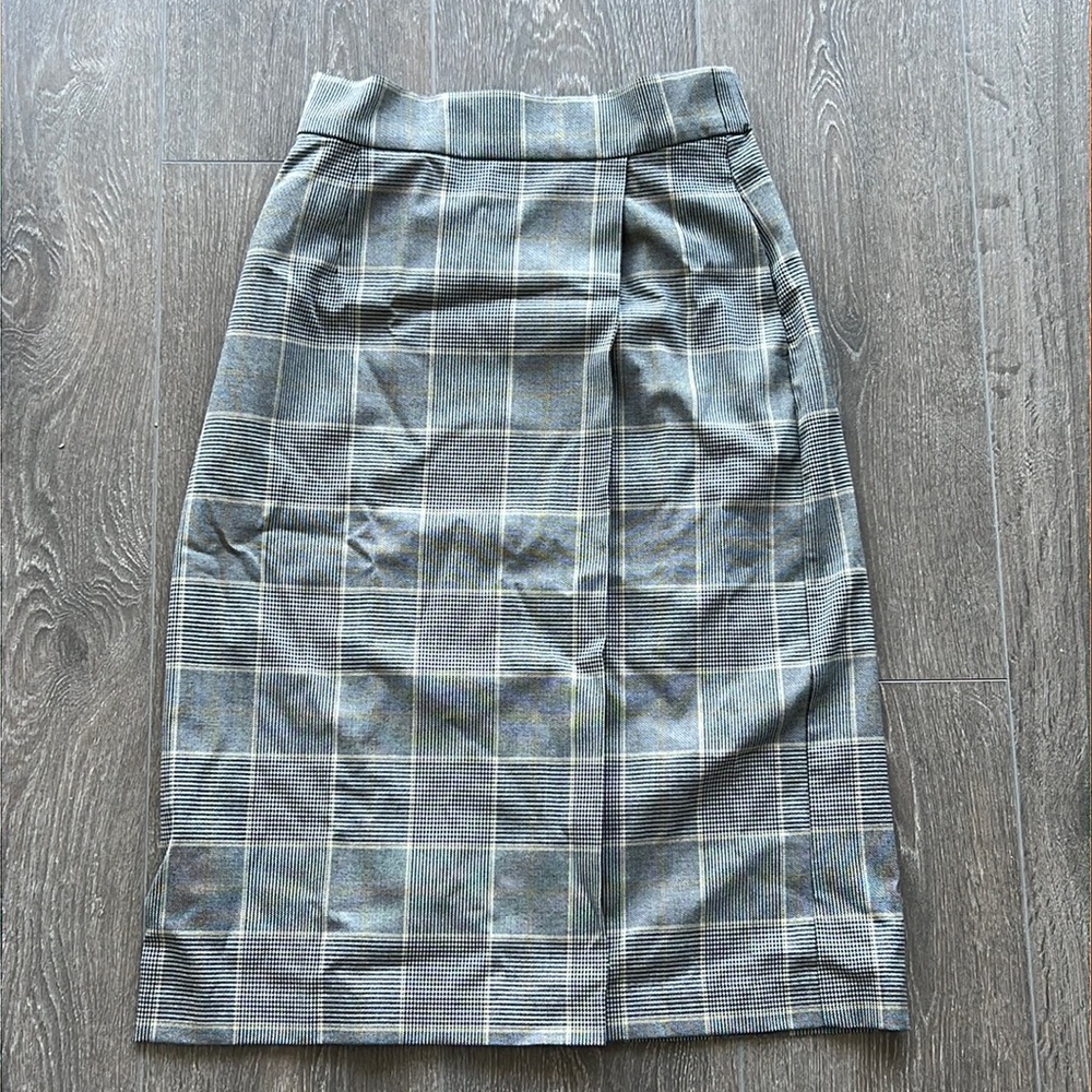 Uniqlo grey pencil skirt